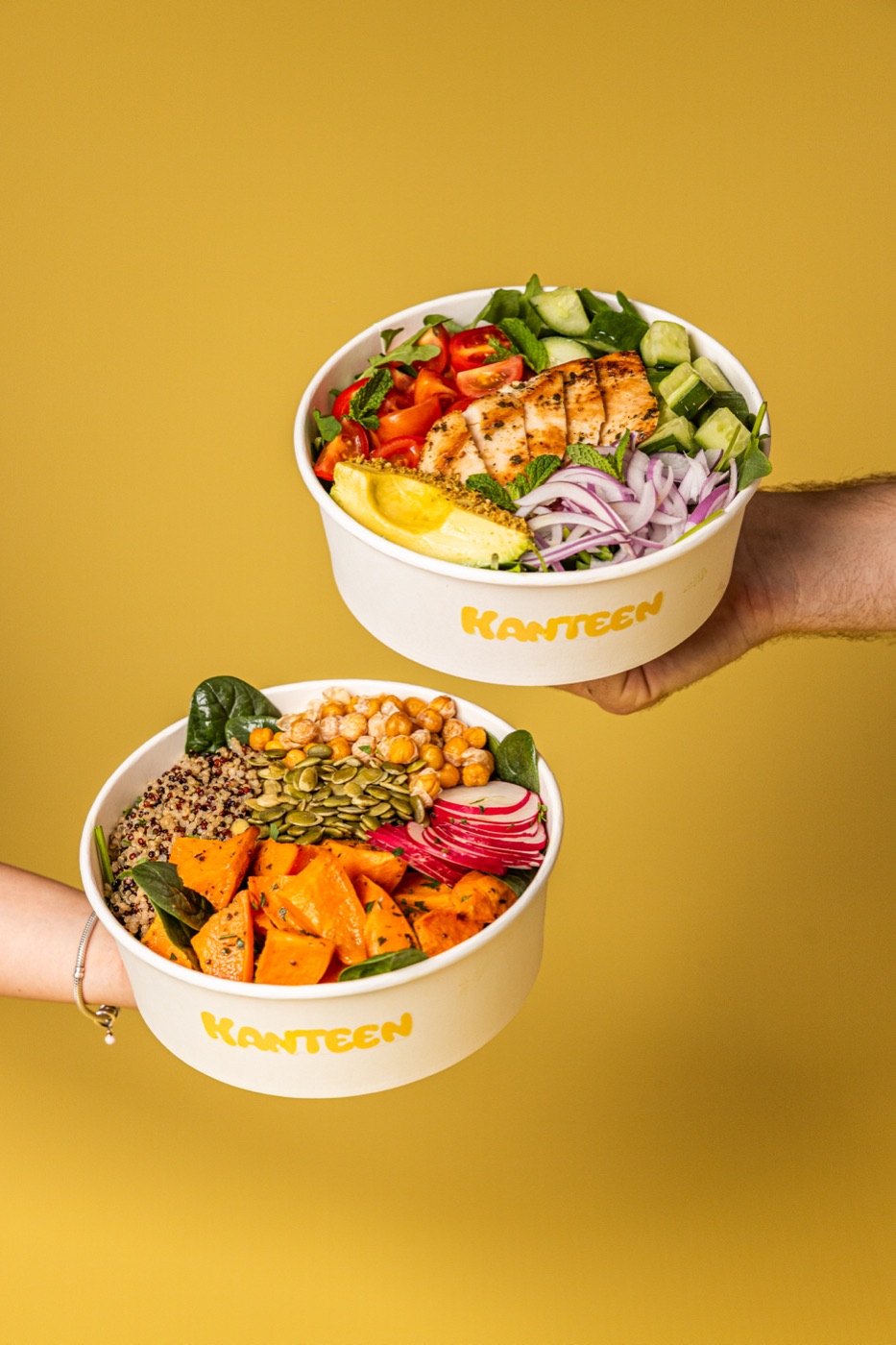 Two fresh salad bowls in Kanteen cups